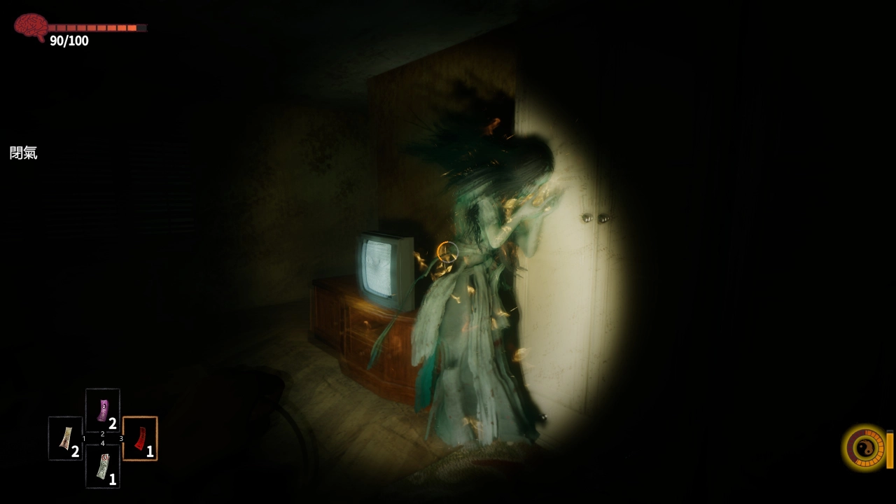 被神灯照射、房间灯光照射，都可以逼退瞬间闪现的宫灯姐姐