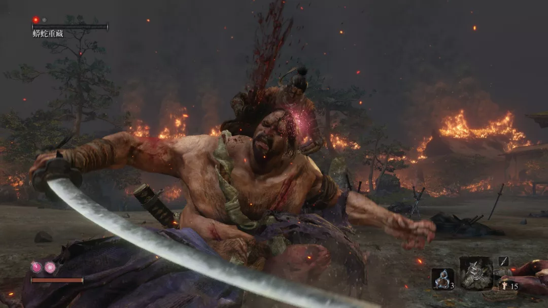 卧龙苍天陨落-只狼专注于战斗体验，弹刀技巧、克制敌人弱点，适当的使用忍杀